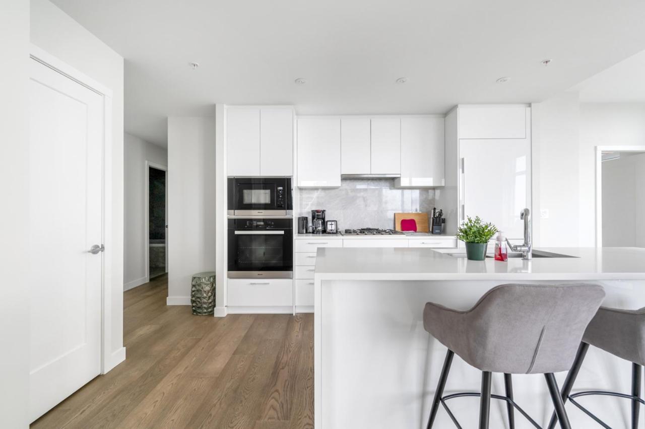 Urban Oasis: Stylish Apartment Retreat At Ubc Vancouver Kültér fotó